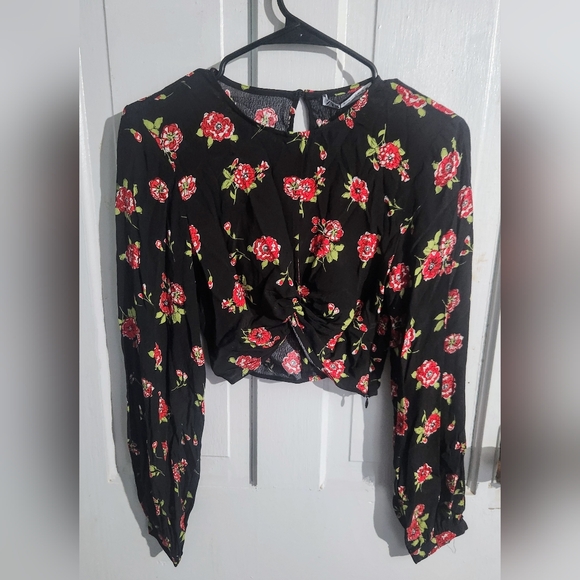 NWT Zara Bell Sleeve Crop - Picture 2 of 5